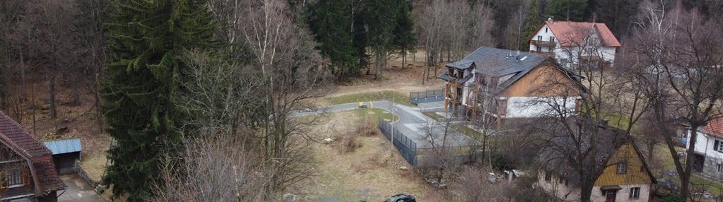 Ul.1 maja, szklarska poręba-1255m2, pum 700m2