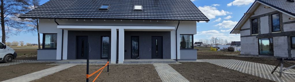 Dom w zabudowie bliźniaczej w ostaszewie