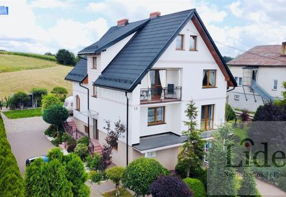 Urokliwy dom w linii