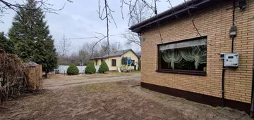 Dwa domy na jednej działce, Łódź