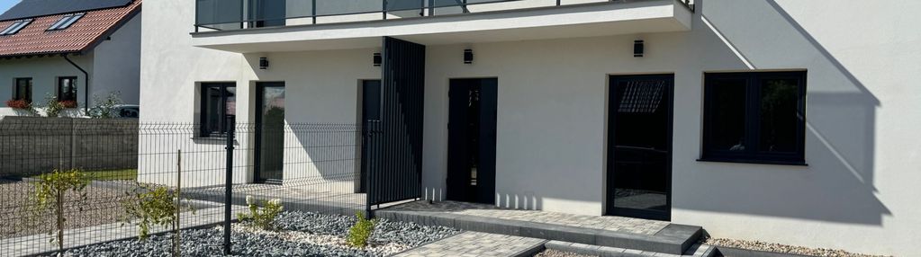 Dom inwestycyjny z czterema niezależnymi lokalami