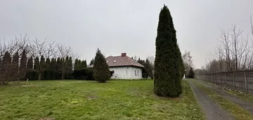 Duży dom z dużą działką pod Warszawą