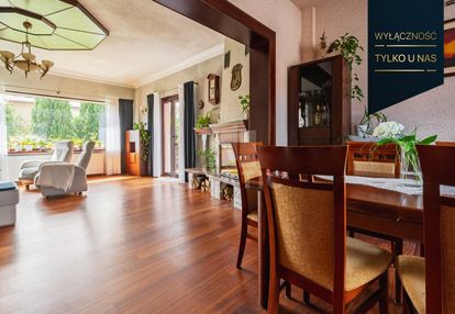 Dom 210m2 z ogrodem i garażem 55m2 – straszyn