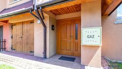 Przestronny dom z ogrodem i garażem nowy targ