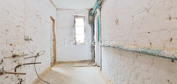 Sprzedam 4 pokoje z ogródkiem. do remontu!