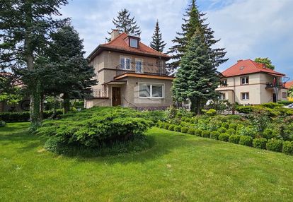 Poniemiecka willa 158m2 na działce 707m2 garaż