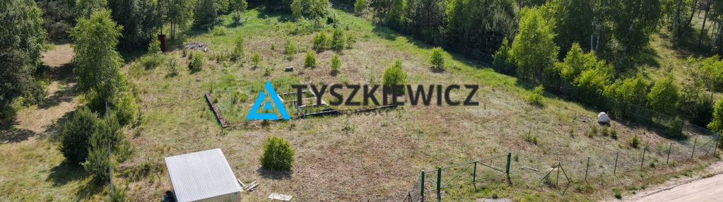 Duża działka budowlana ze ścianą lasu