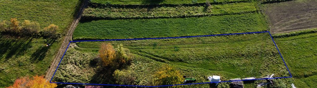 Działka budowlana w pięknej okolicy z dodatkami