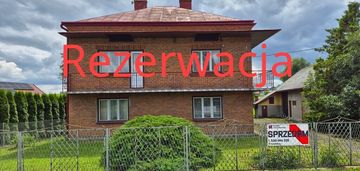 Funkcjonalnym dom w spokojnej miejscu - kupiatycze