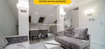 Piętro w kamienicy rynek w żywcu