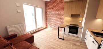 Apartament z balkone, garażem, ogrodzone osiedle