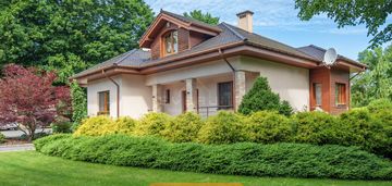 Komfortowy dom 233 m² z ogrodem przy rzece.