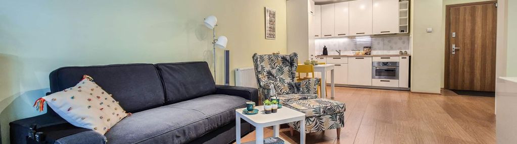 Komfortowe m. z balonem i miejscem post. na kępie