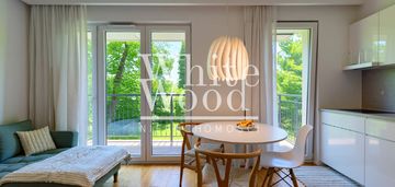 Trzy pokoje, duży taras, miejsce parkingowe