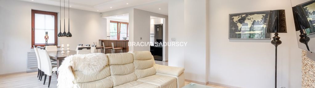 Dom gotowy do zamieszkania z pięknym ogrodem