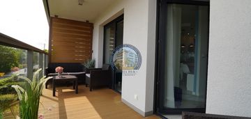 Rewelacyjny apartament z bocznym widokiem na morze