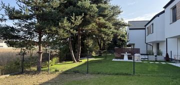 Segment w bobrowcu na kameralnym osiedlu