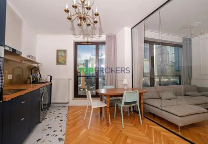 Eleganckie trzy pokoje obok ronda daszyńskiego