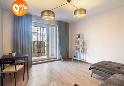 Zatorska, oddzielna kuchnia, balkon