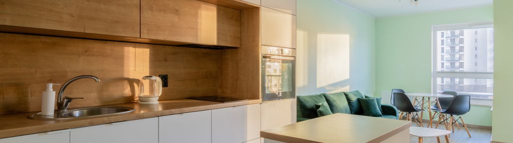 Dwupokojowe mieszkanie z balkonem na letnicy