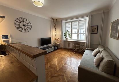 Mieszkanie 2 pokoje kamienica z windą śródmieście