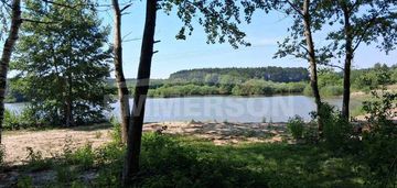 Piękna działka z własnym jeziorem i prywatną plażą