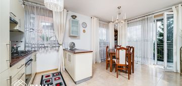 4 pokojowe z dużym balkonem i garażem