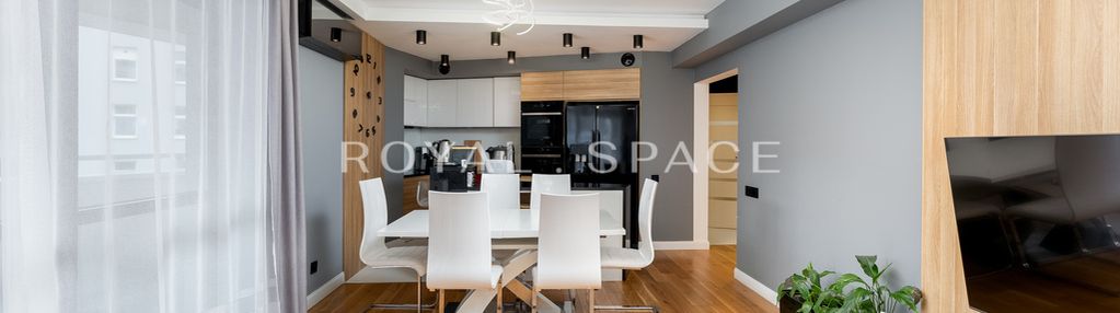 Przestronny apartament z garderobą i balkonem!