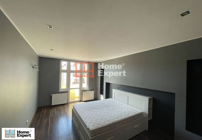 3 pokoje w wysokiej przedwojennej kamienicy