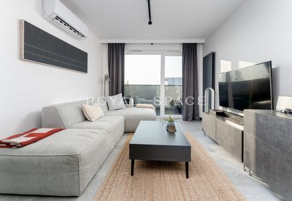 Nowoczesny apartament z balkonem | pękowicka trio