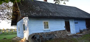 Na sprzedaż gospodarstwo rolne z drewnianym domem