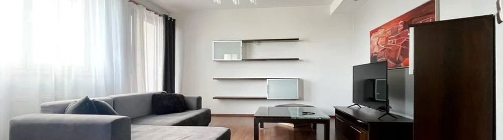 Króla augusta, 64m2, 2 pokoje+ garderoba, garaż