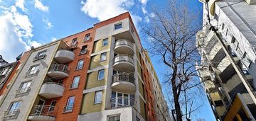 Umeblowanie#wyposażenie#osobna kuchnia#balkon#7p.