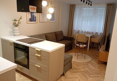 Apartament 38m, oddzielna sypialnia,żelazna parter