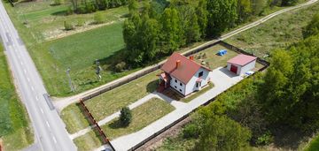 Dom 172 m2 na działce 1350 m2