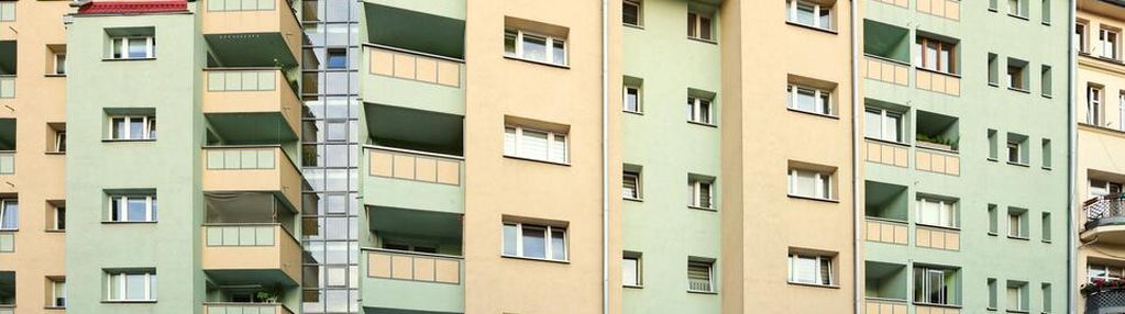 Okazja-2000.rok-rozkład-50m2-miejskie-balkon-winda
