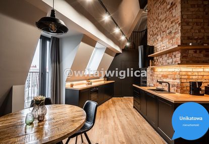 Nowy targ - apartament typu loft na starym mieście