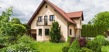 Dom wolnostojący na granicy krakowa oraz zastowa