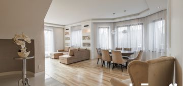 Jeden z najpiękniejszych domów w nowej dębie