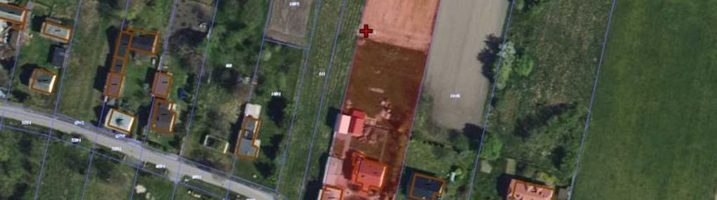 Duża nieruchomość z 2 domami - polowa