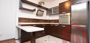 57 m2, 2 sypialnie + kuchnia z salonem/jadalnią