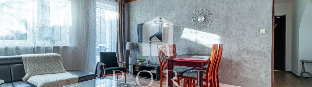 Dom podzielony na dwa mieszkania, z warsztatem.