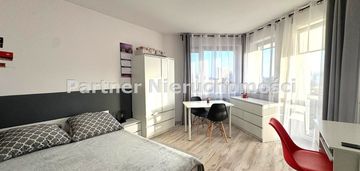 Mieszkanie 4 pokoje, 80 m2, cegła, balkon, centrum