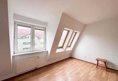Nieumeblowane mieszkanie 3 pokojowe, aneks niemcewicza