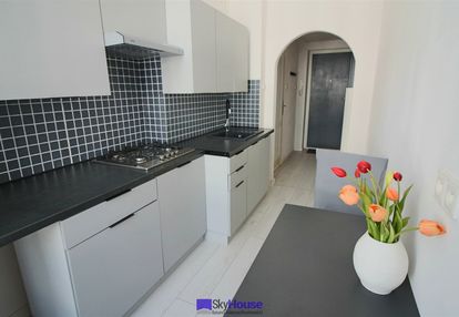 Mieszkanie z balkonem w przedwojennej kamienicy