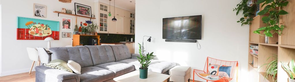 Przestrzenne mieszkanie z garderobą i ogródkiem!