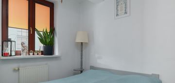 Przytulne dwa pokoje, świetna komunikacja, cicho