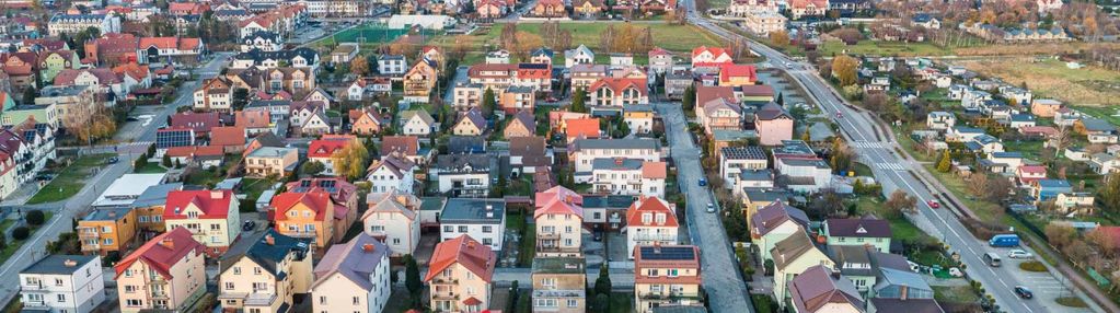 Dom z 6 niezależnymi apartamentami w łebie