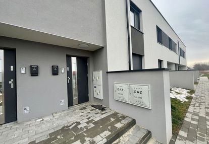 4 pokojowe mieszkanie z balkonem - dworzysko