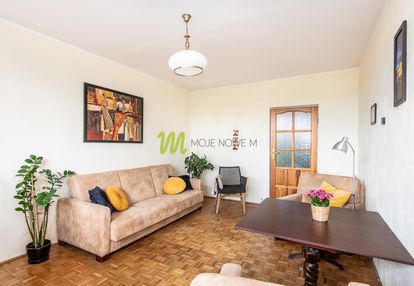 3 niezależne pokoje, bez strefy parkowania, loggia